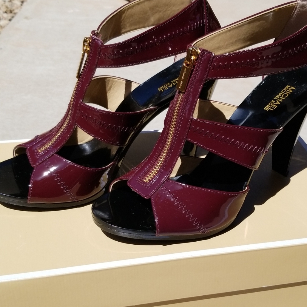 MK Berkley T-Strap size 9